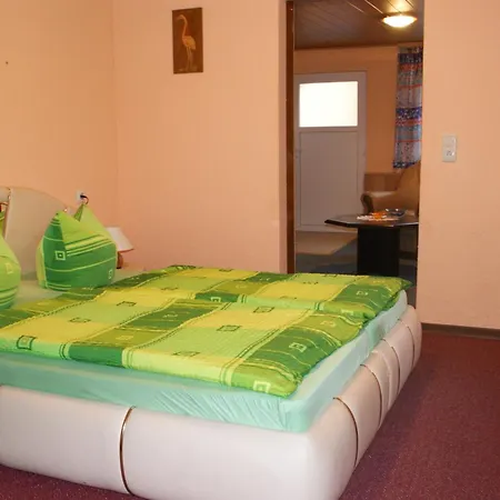 Gentz 1 & 2, Wlan, Ruhige Lage, Terrasse * Ulrichshorst